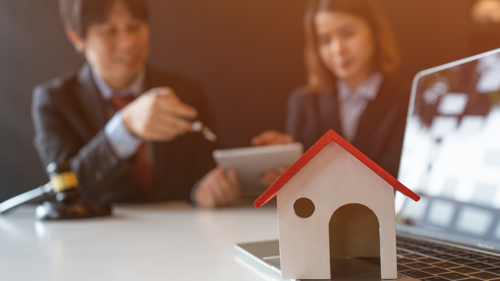 discuss the problem of selling a home with a lawyer